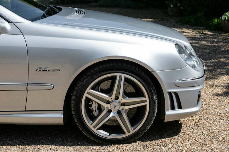 Afbeelding 34/34 van Mercedes-Benz CLK 63 AMG (2007)