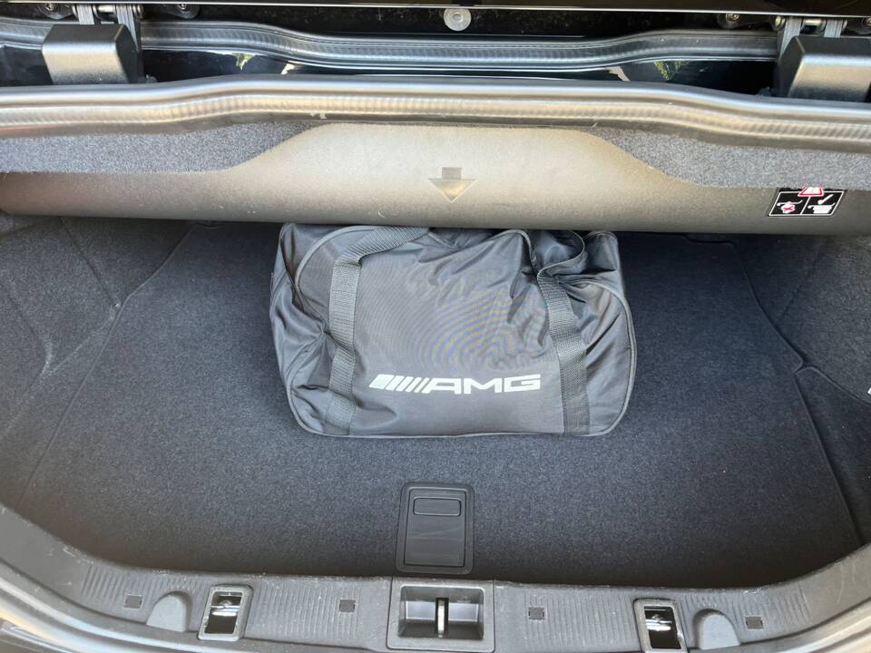 Image 44/46 of Mercedes-Benz CLK 320 (2003)