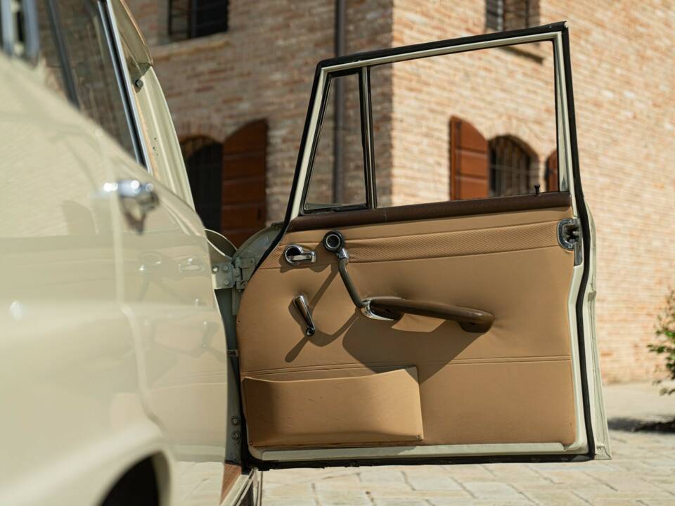 Bild 30/50 von Mercedes-Benz 200 (1966)