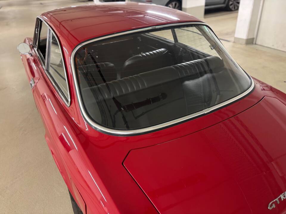 Afbeelding 30/33 van Alfa Romeo Giulia 1600 GT Junior (1972)