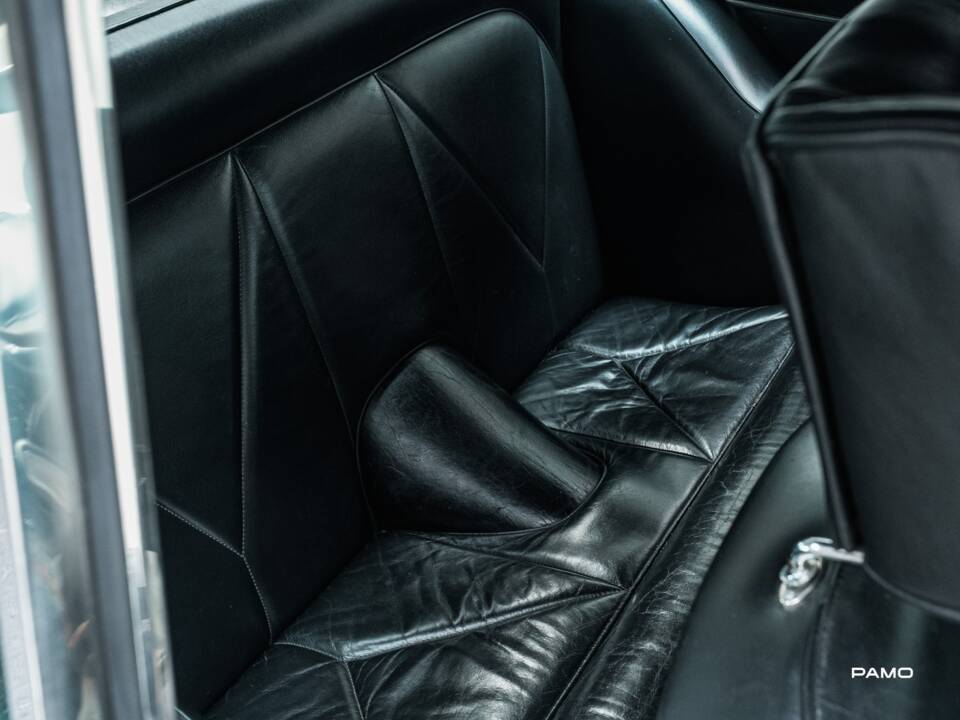 Bild 33/40 von Aston Martin DB 6 (1965)