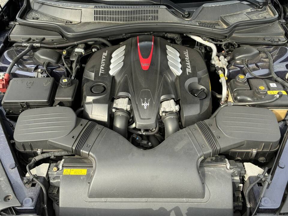 Image 44/53 of Maserati Quattroporte GTS (2013)