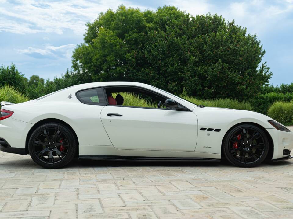Bild 4/50 von Maserati GranTurismo 4.2 (2008)
