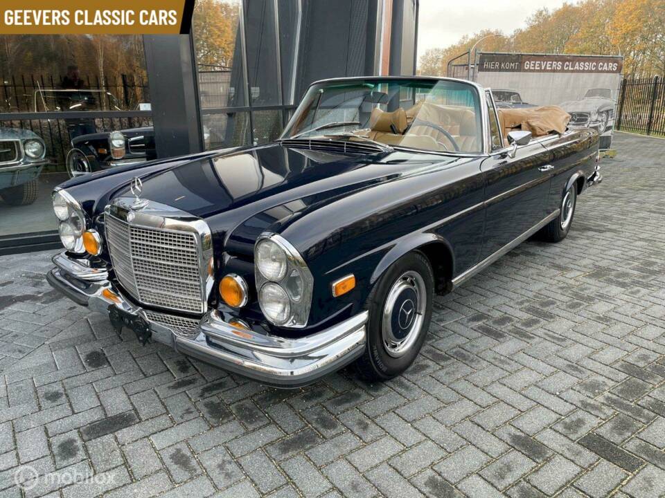 Image 4/21 of Mercedes-Benz 280 SE (1970)