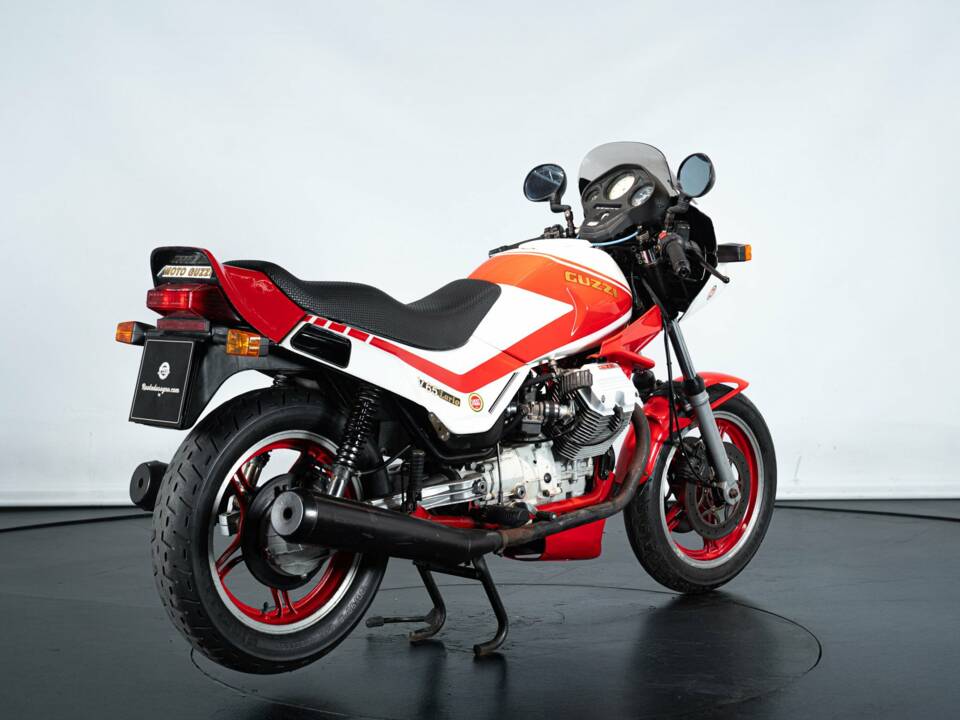 Image 4/33 of Moto Guzzi DUMMY (1990)