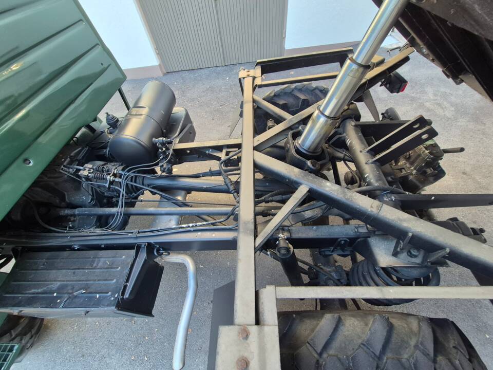 Afbeelding 4/25 van Mercedes-Benz Unimog 411 (1963)