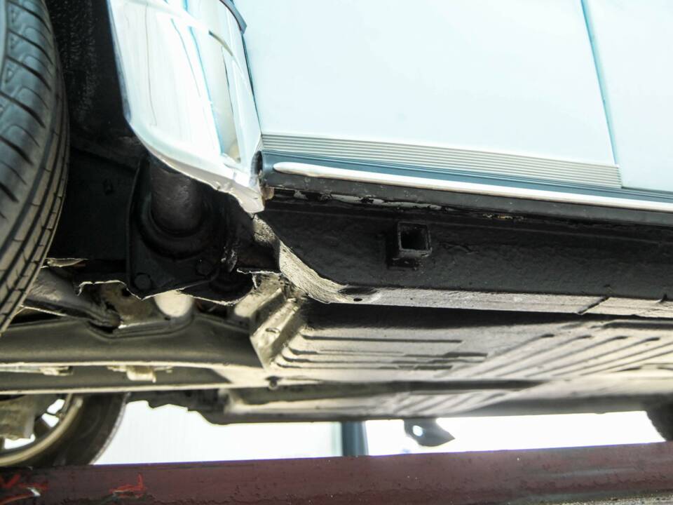 Bild 43/50 von Volkswagen Käfer 1303 LS (1976)