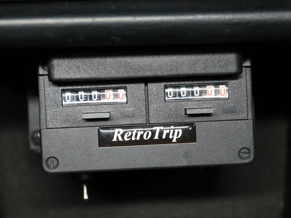 Image 16/30 of Mercedes-Benz 190 E 2.3-16 (1984)