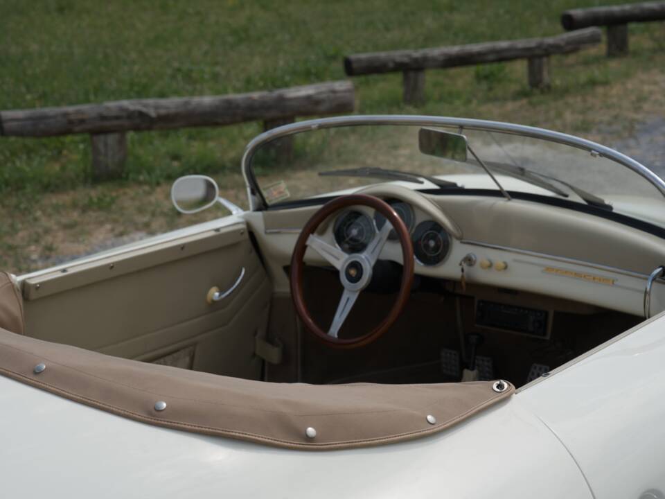 Immagine 36/49 di RCH Replicar Hellas 356 Speedster Sport (1973)