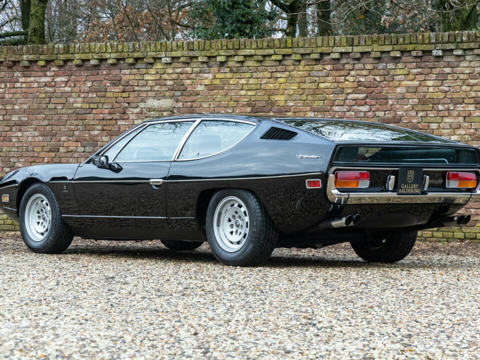 Afbeelding 45/50 van Lamborghini Espada 400 GT (1973)