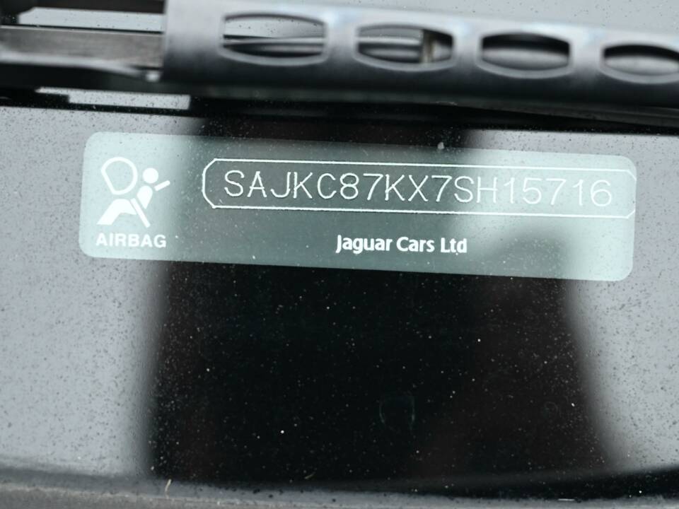 Image 41/50 of Jaguar XJ 8 4.2 (2007)