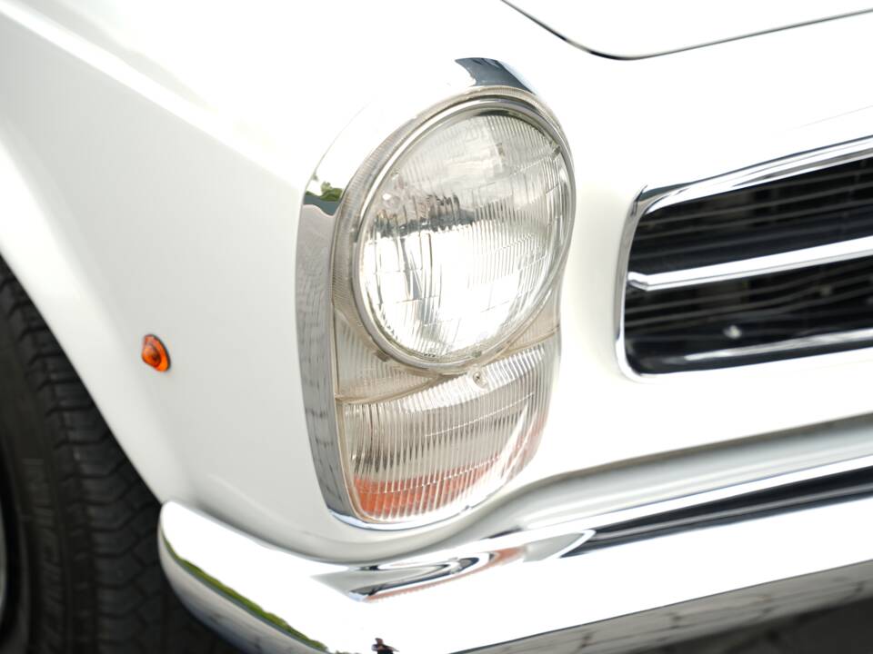 Image 33/50 de Mercedes-Benz 280 SL (1968)