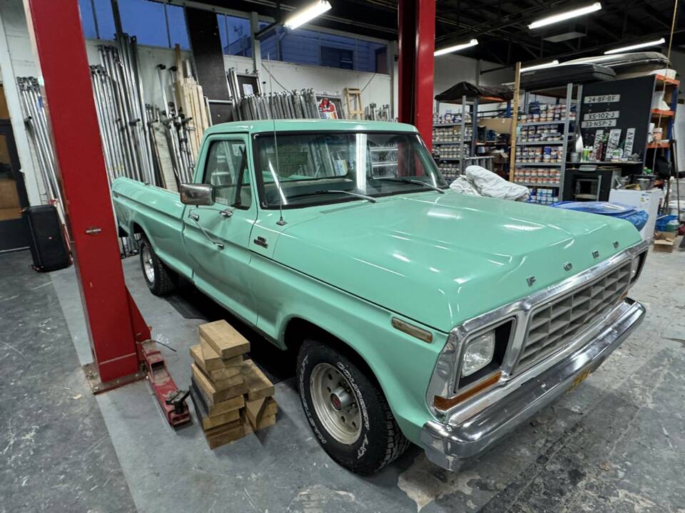Image 3/9 of Ford F-150 Ranger (1979)