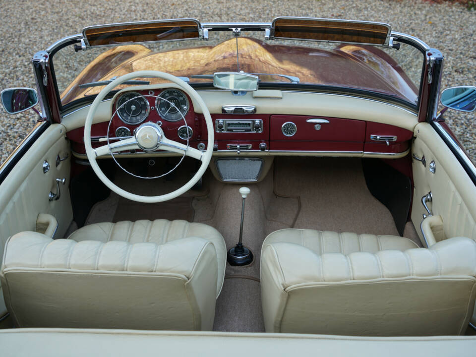 Image 31/50 de Mercedes-Benz 190 SL (1958)