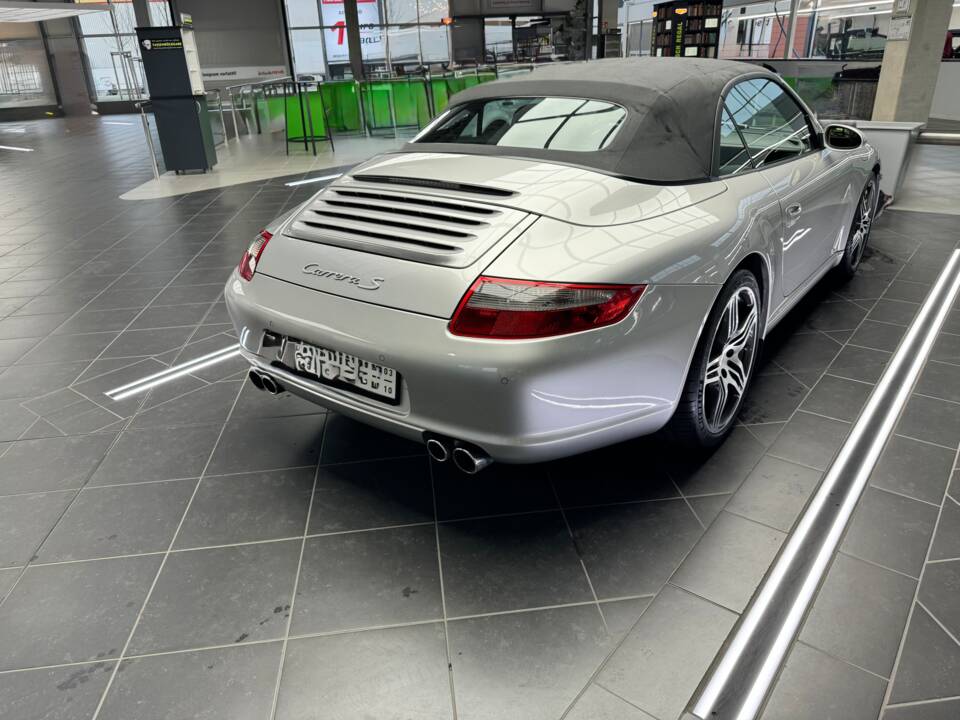 Image 5/59 of Porsche 911 Carrera S (2006)