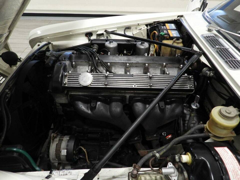 Bild 7/10 von Jaguar XJ 6 4.2 (1971)