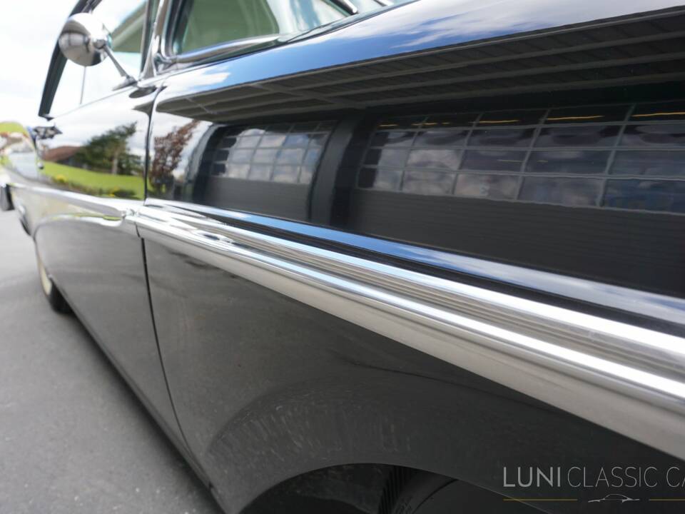 Image 36/77 of Ford Fairlane 500 Club Victoria (1958)