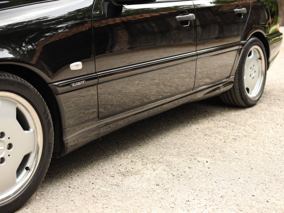 Bild 74/89 von Mercedes-Benz C 43 AMG T (1998)