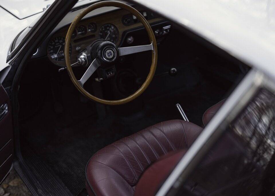 Image 2/8 de Lancia Fulvia Sport 1.3 S (Zagato) (1969)