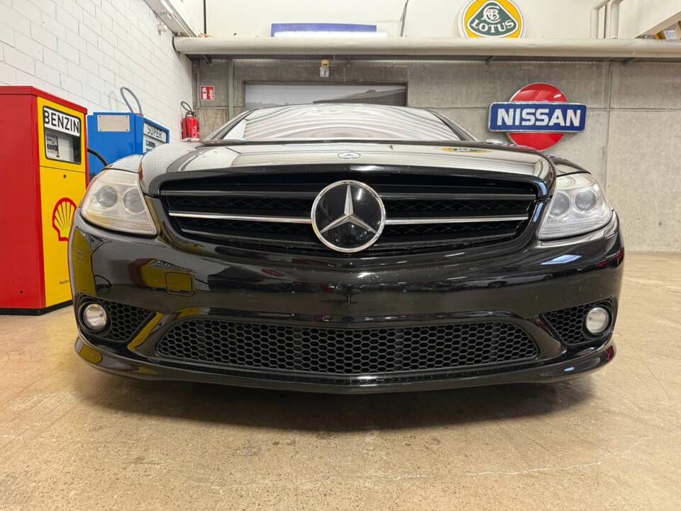 Immagine 3/19 di Mercedes-Benz CL 600 (2006)