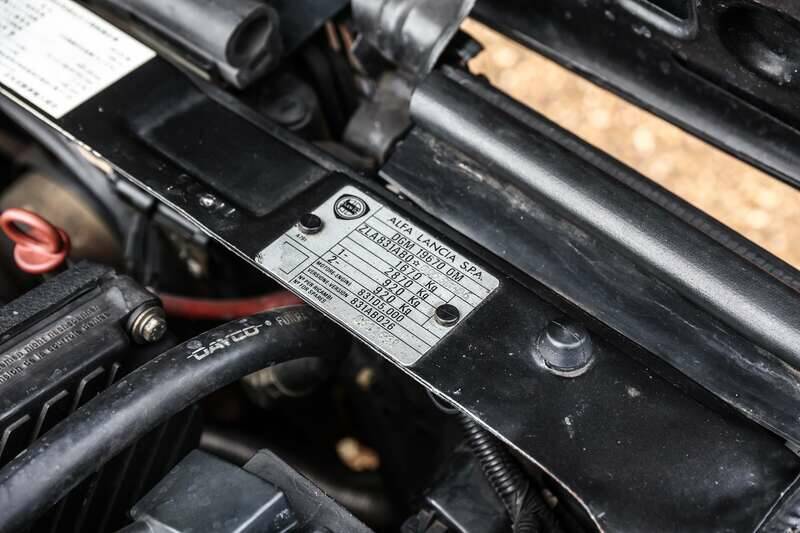 Image 26/35 of Lancia Delta HF Integrale (1991)