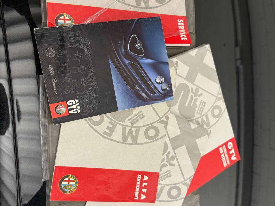 Immagine 12/17 di Alfa Romeo GTV 3.0 V6 24V (1998)