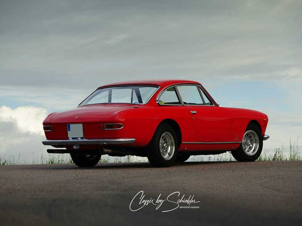 Imagen 3/29 de Ferrari 330 GT 2+2 (1964)