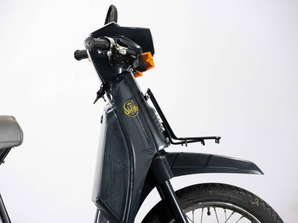 Image 25/44 of Honda SH 50 Fifty (1987)
