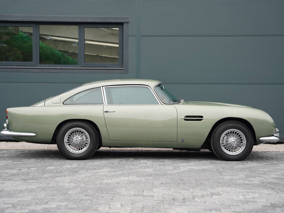 Image 3/41 de Aston Martin DB 5 (1964)