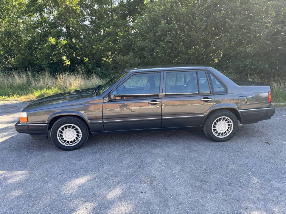 Bild 4/12 von Volvo 960 3.0i (1992)