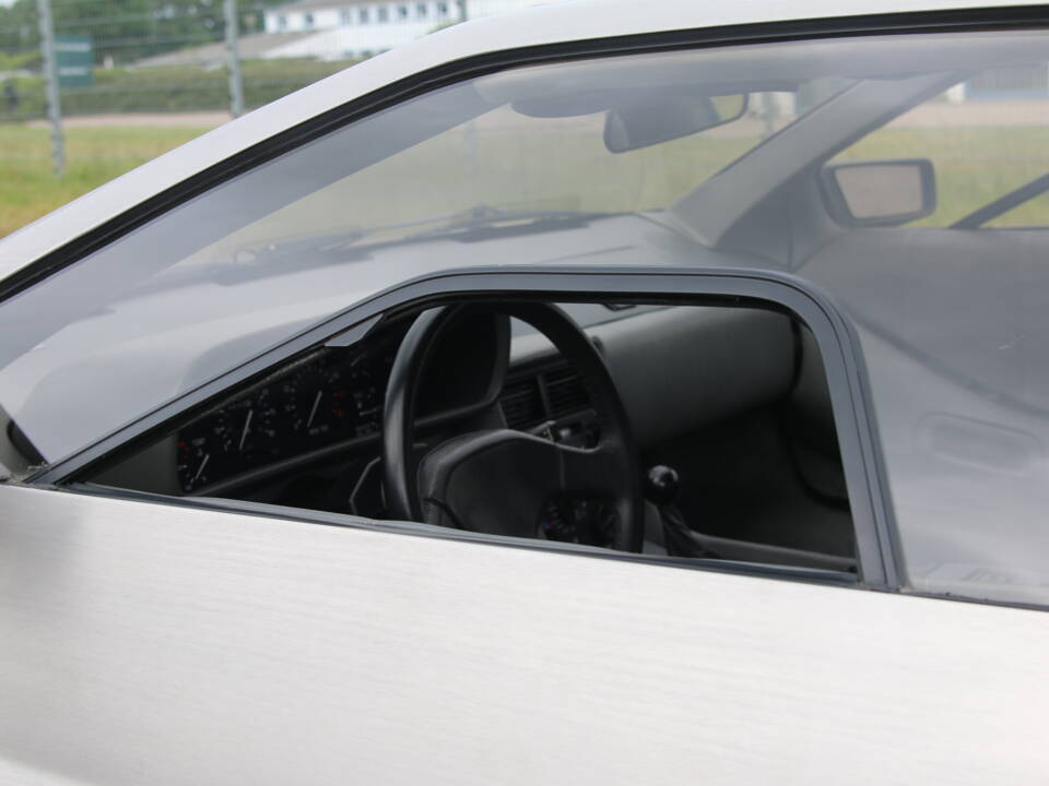 Image 42/92 of DeLorean DMC-12 (1982)