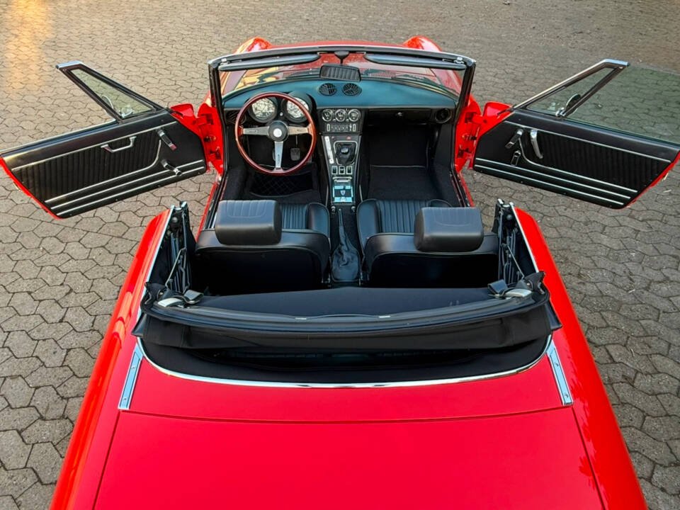 Immagine 12/54 di Alfa Romeo Spider Veloce 2000 (1977)