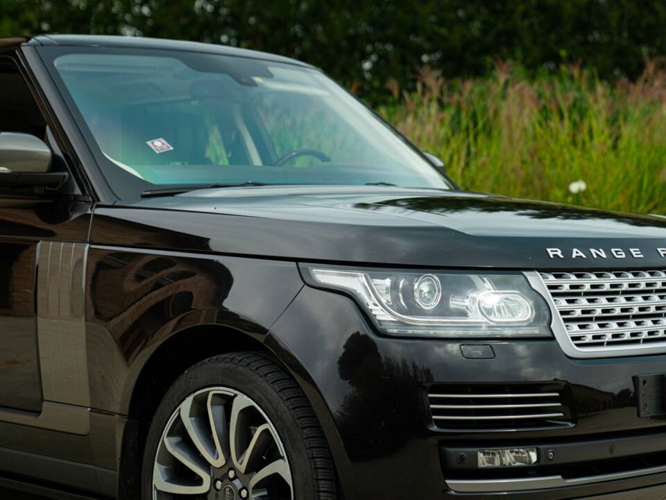 Bild 22/50 von Land Rover Range Rover Autobiography SDV8 (2013)