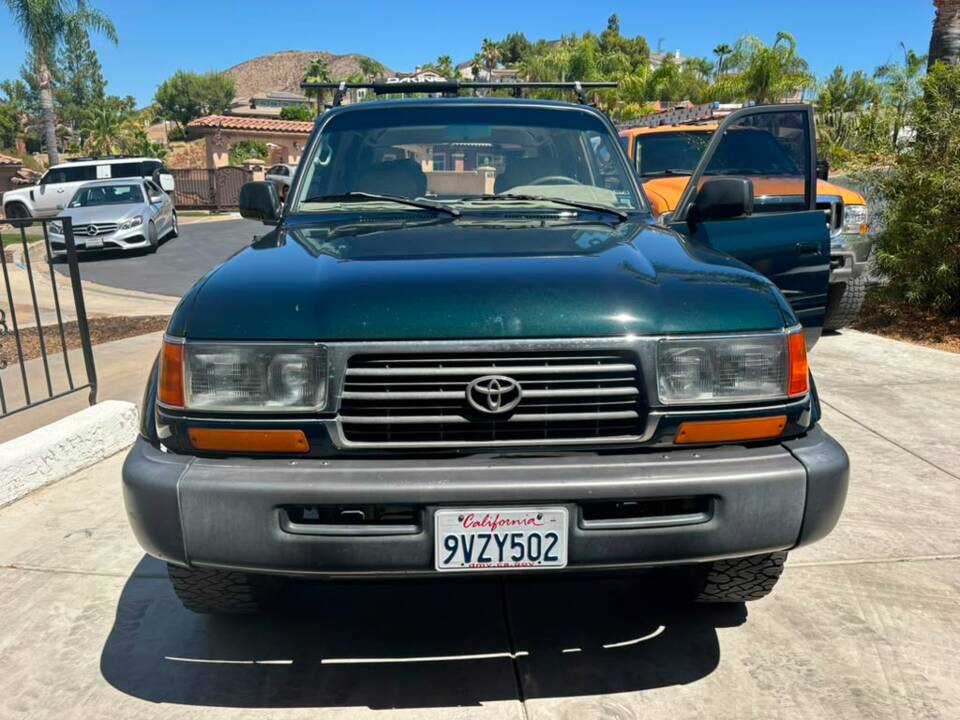 Image 2/41 of Toyota Land Cruiser J80 (1995)