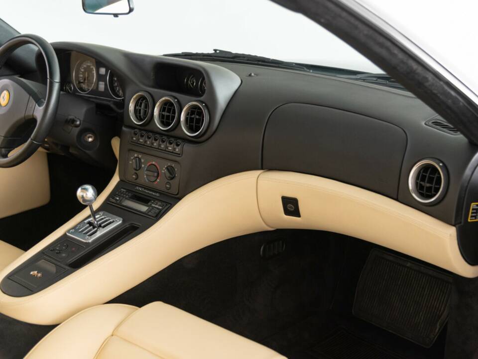 Image 34/47 of Ferrari 550 Maranello (1997)