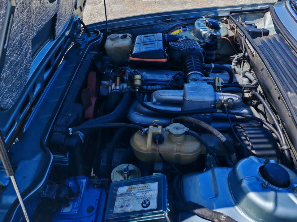 Image 43/50 of BMW 635 CSi (1981)
