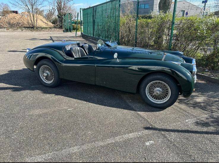 Image 3/14 of Jaguar XK 120 SE OTS (1951)