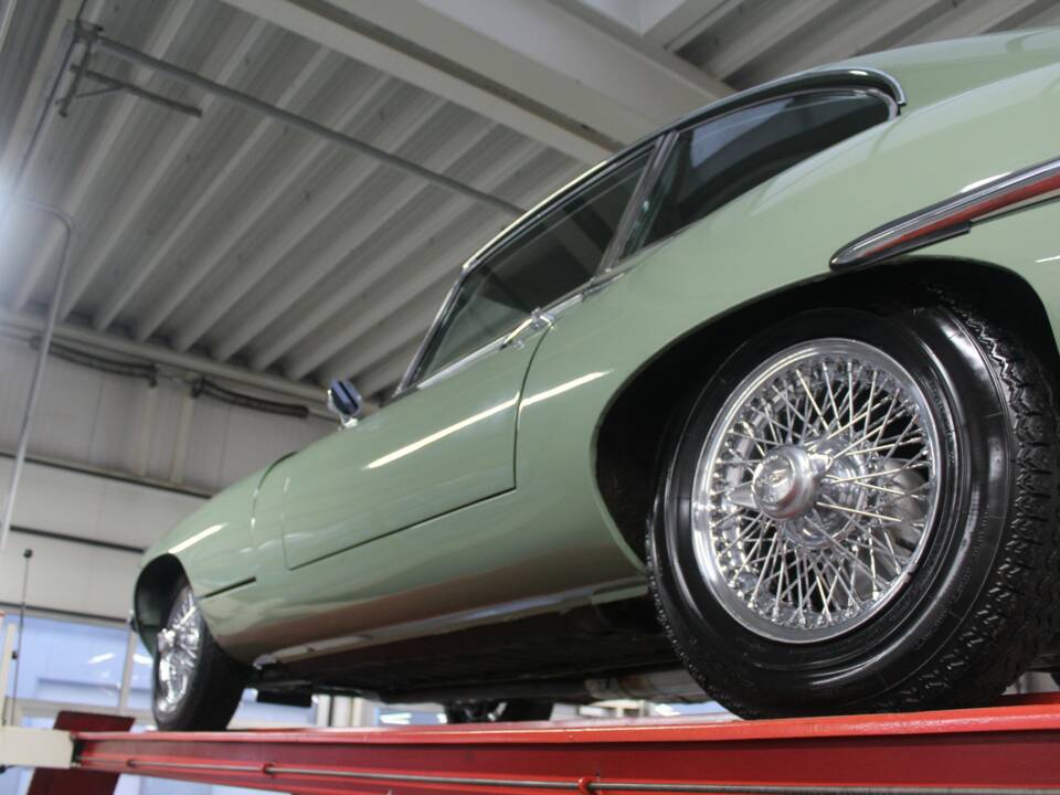 Afbeelding 14/50 van Jaguar E-Type 4.2 (1967)