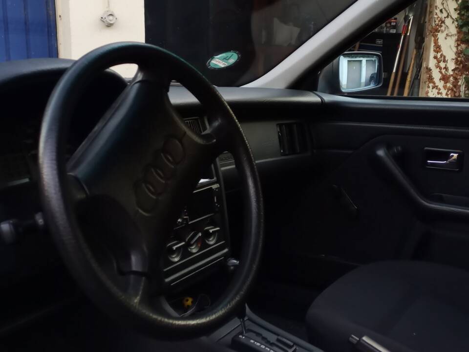 Bild 5/8 von Audi 80 - 2.0 E (1994)