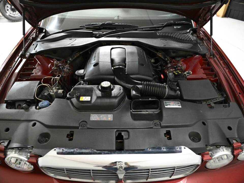 Imagen 44/50 de Jaguar XJR Super V8 (2004)