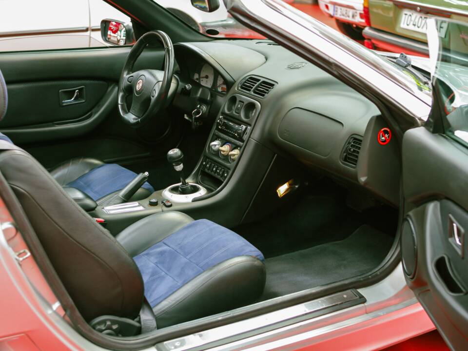 Image 18/29 of MG TF 120 (2003)