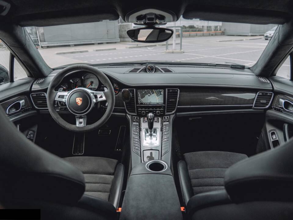 Immagine 15/19 di Porsche Panamera GTS (2014)