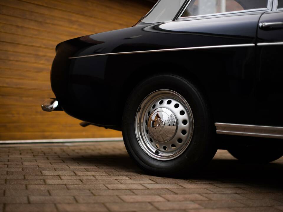 Image 36/50 of Bristol 409 (1967)