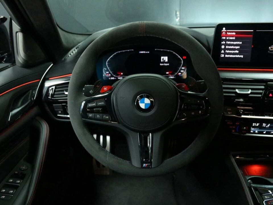 Image 19/50 of BMW M5 xDrive (2022)