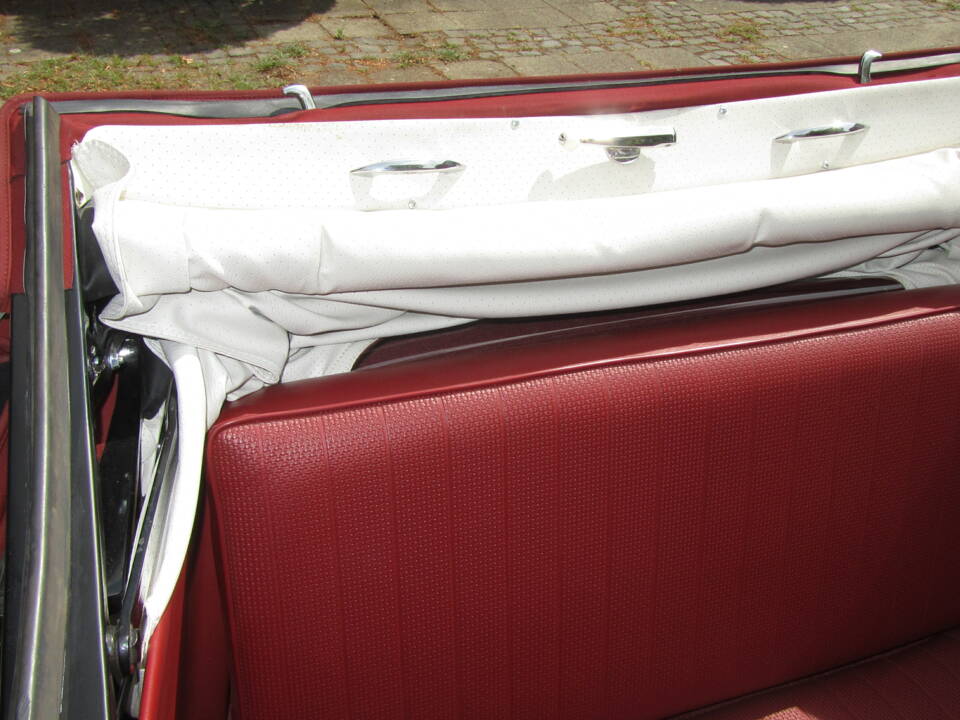 Image 35/45 of Volkswagen Karmann Ghia 1300 (1965)