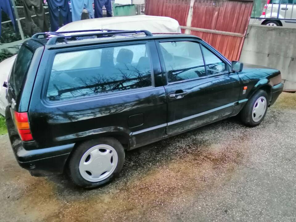 Image 2/9 de Volkswagen Polo II Coupe 1.0 (1994)