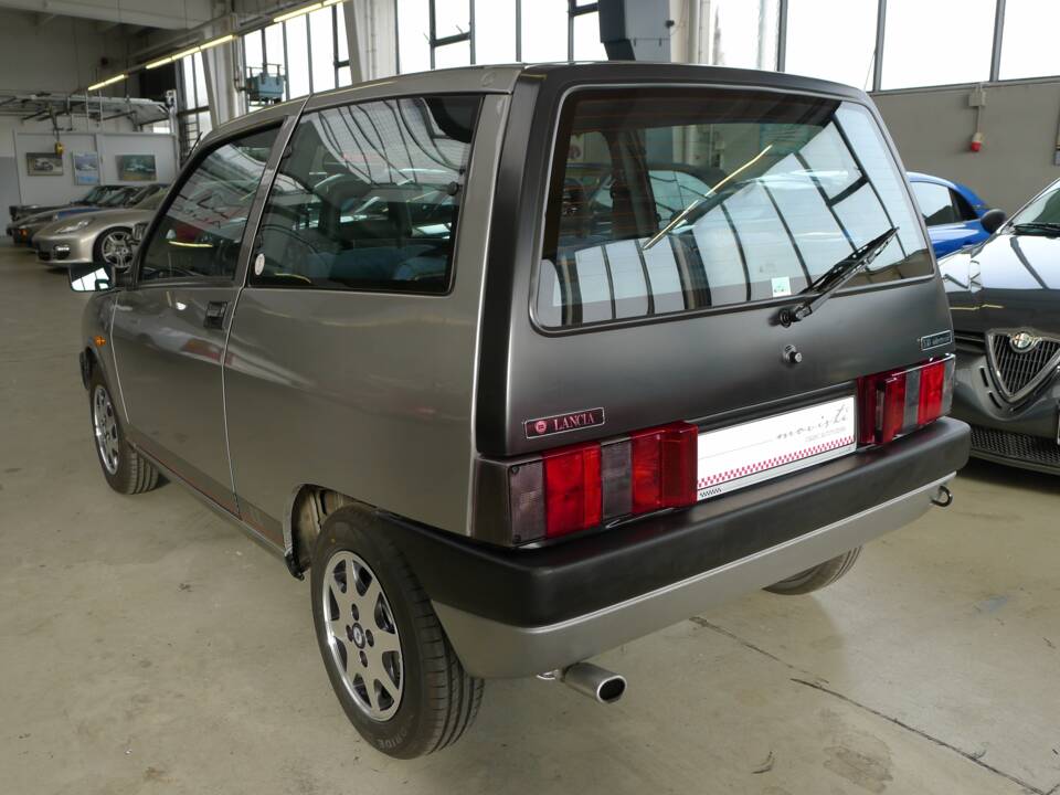 Bild 27/39 von Lancia Y10 LX I.E. (1991)