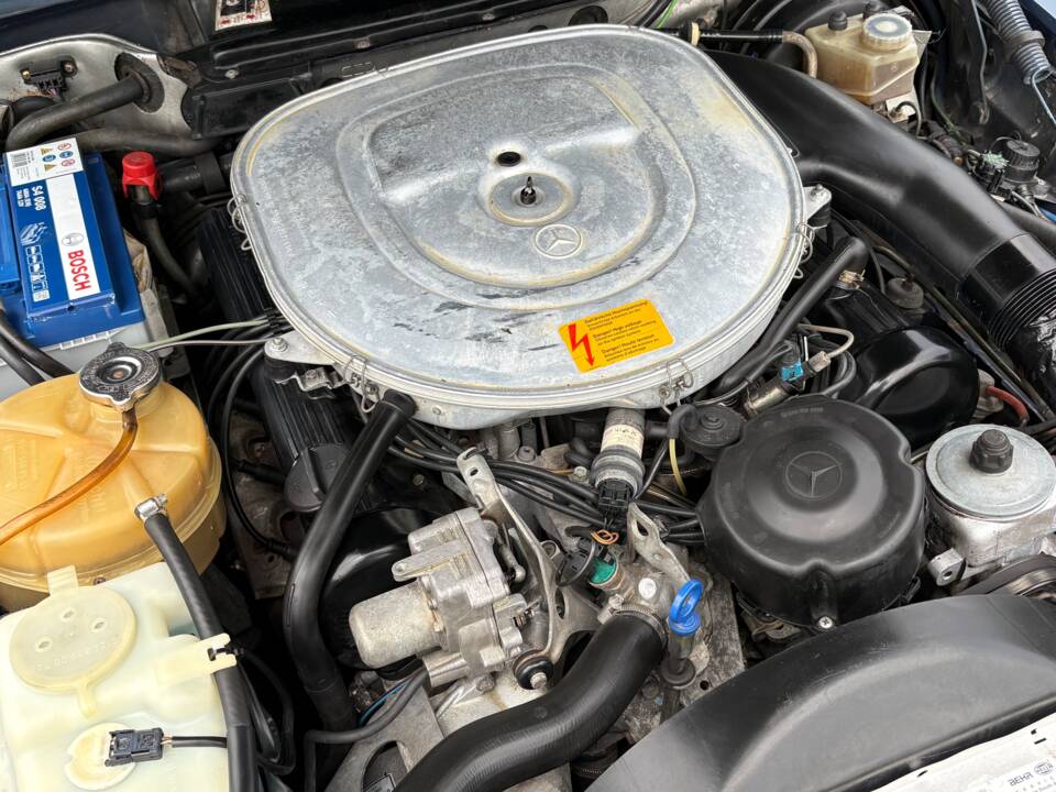 Image 24/31 of Mercedes-Benz 420 SL (1987)