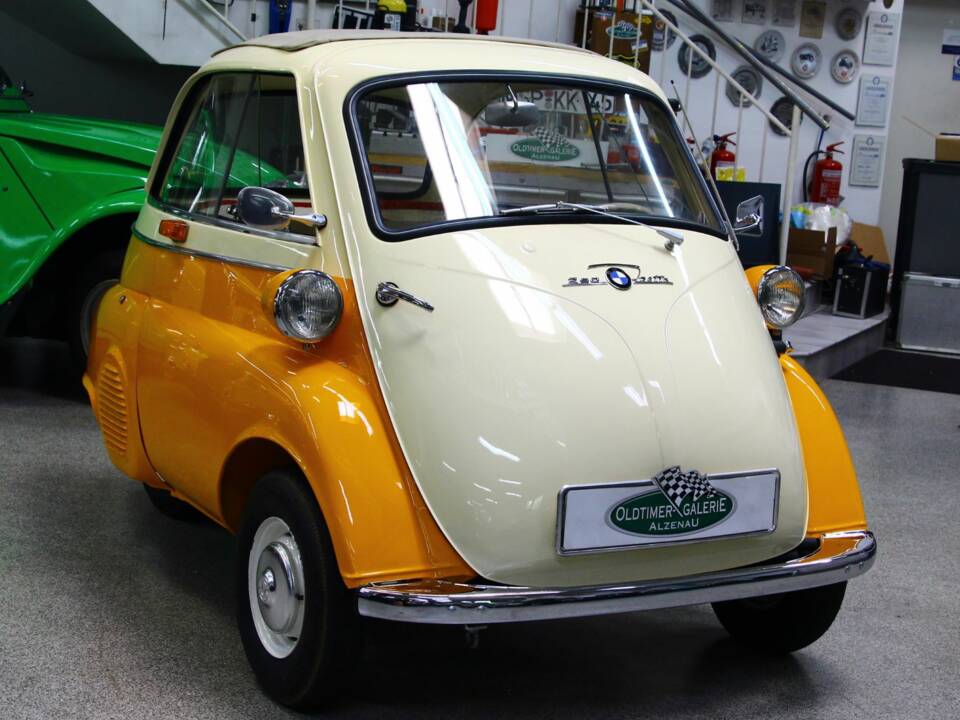 Image 3/23 of BMW Isetta 250 (1955)