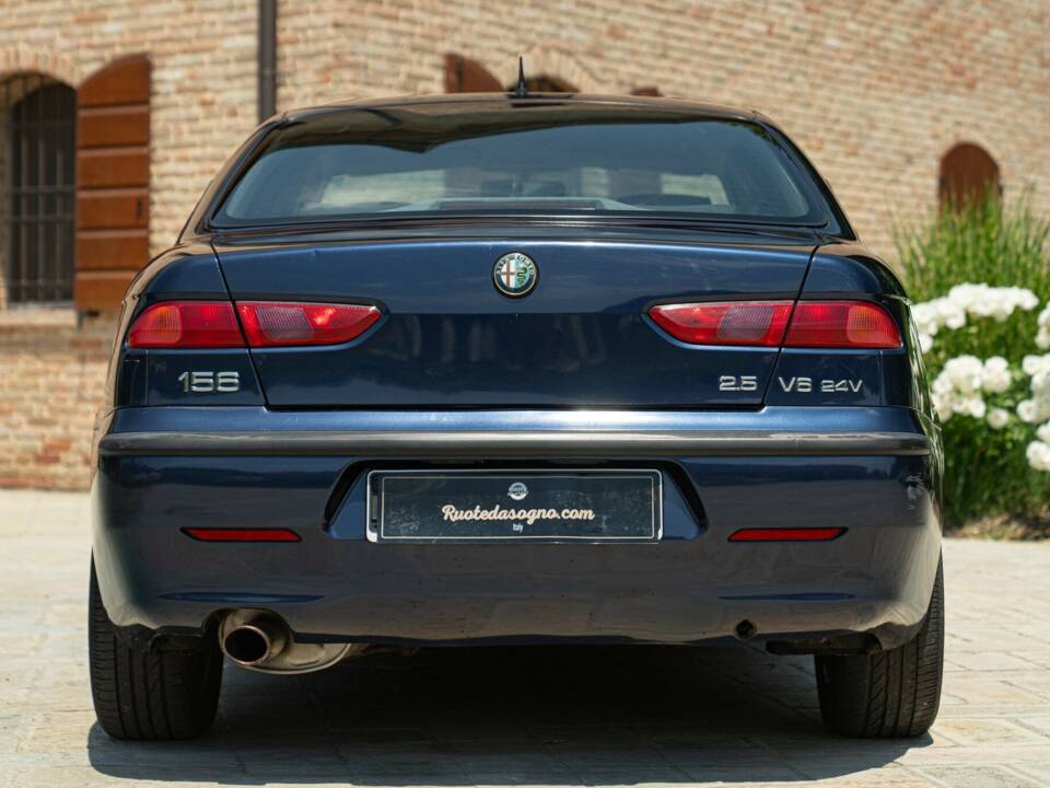 Imagen 7/50 de Alfa Romeo 156 2.5 V6 (2000)